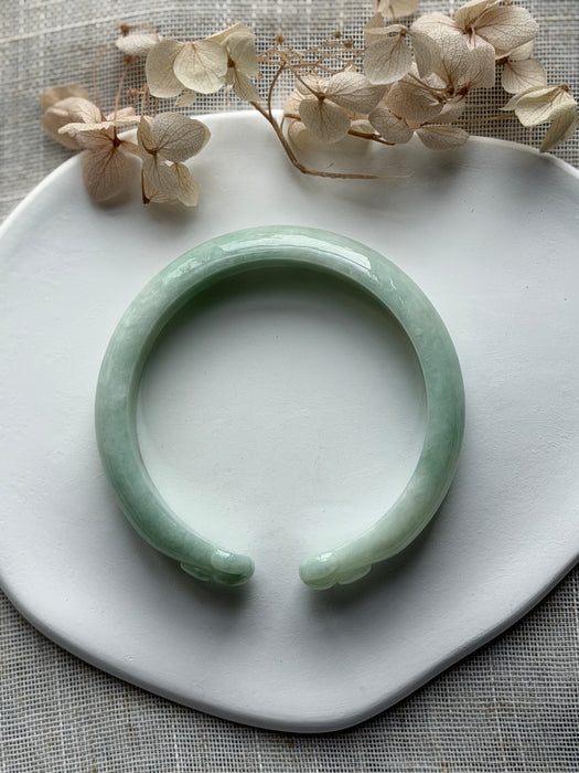 Cat Paw Jadeite Bangle