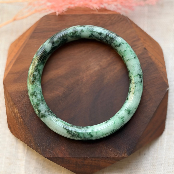Spicy Green Jadeite Bangle