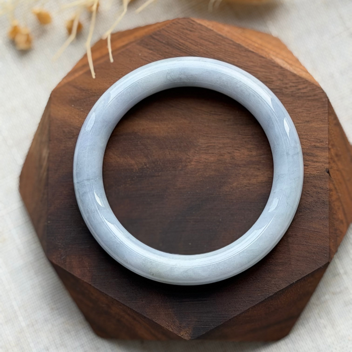 Purple Jadeite Bangle