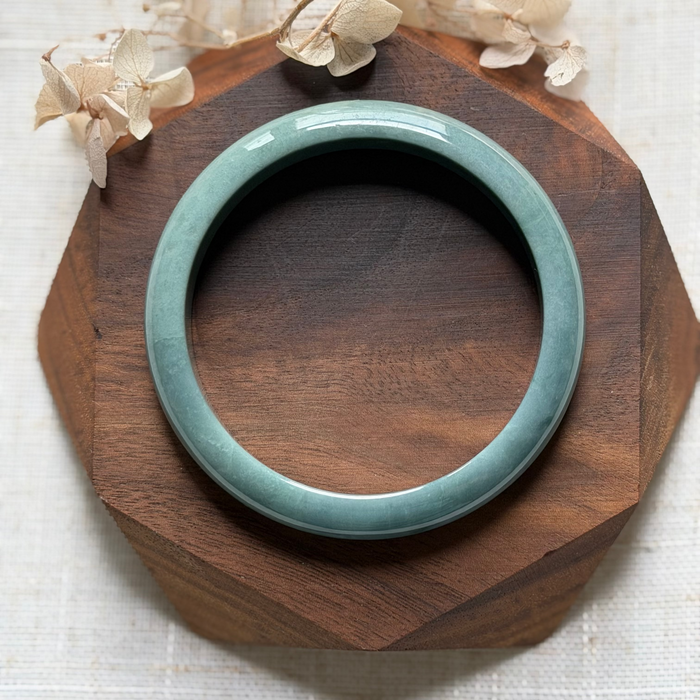 Guatemala Jadeite Bangle