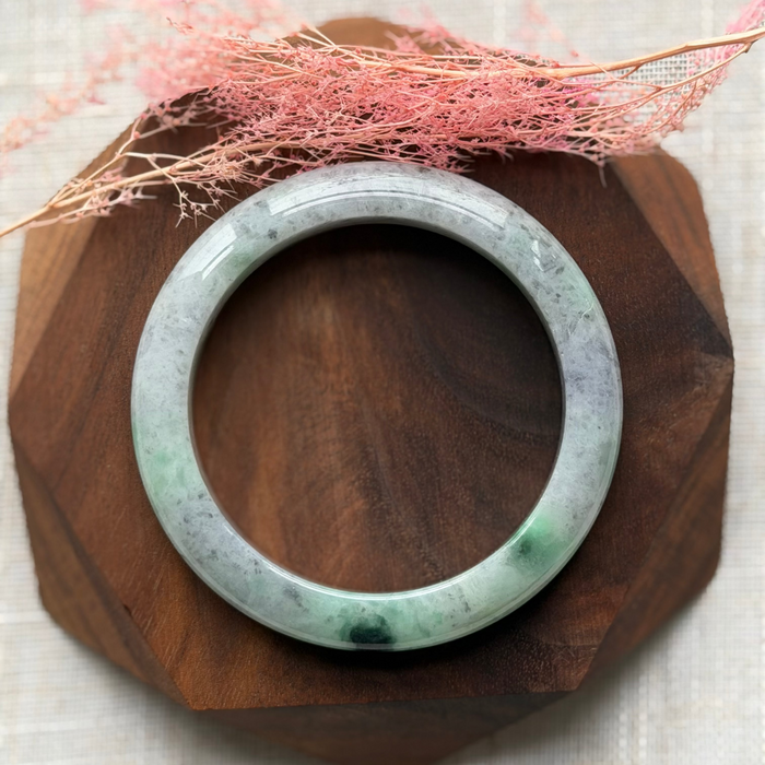 Green Wuji Jadeite Bangle