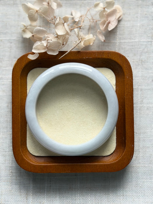 White Jadeite Bangle