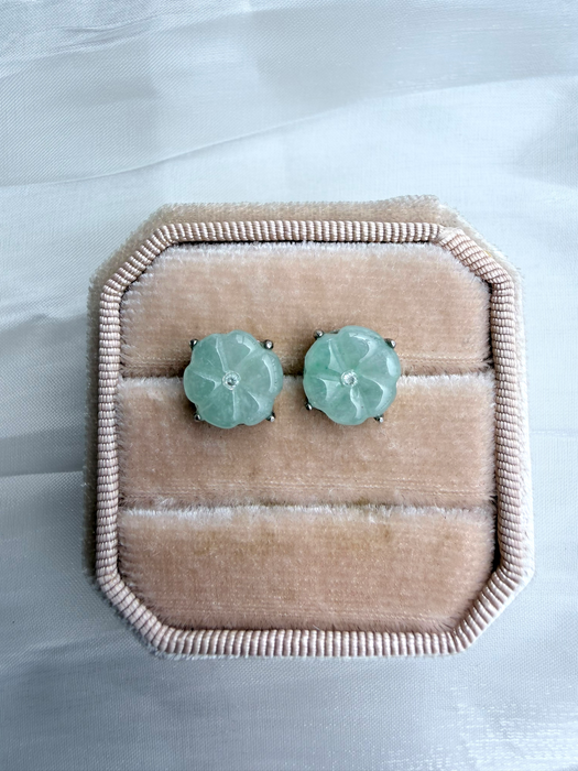 Osmanthus Garden Jadeite Studs Earrings