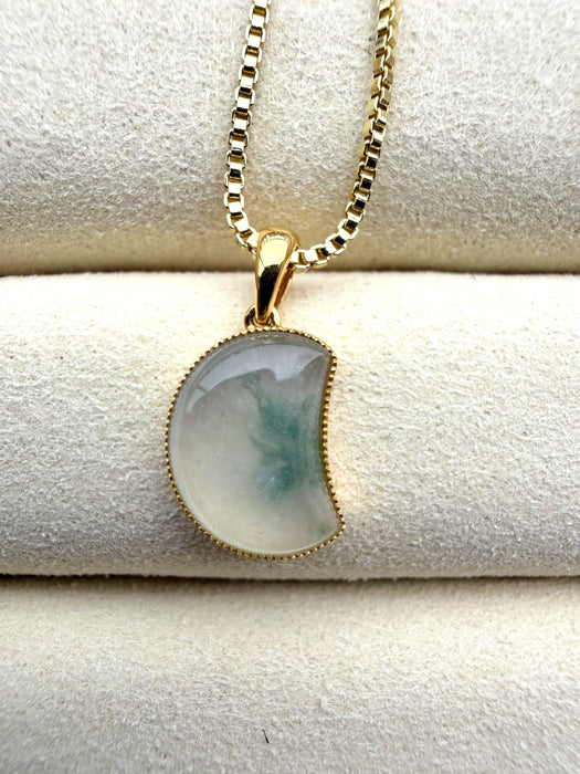 Crescent Moon Moxisha Jadeite Necklace - 18K Gold