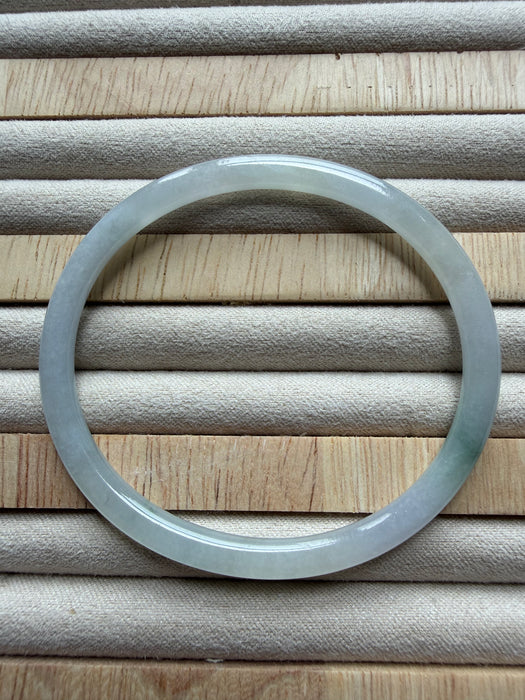 Oval Jadeite Bangle