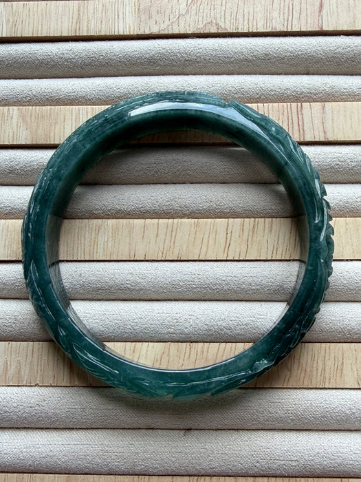 Carved Guatemala Jadeite Bangle