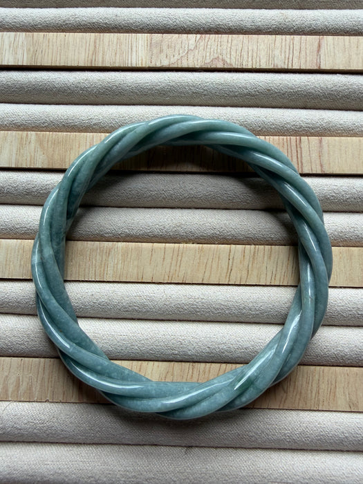 Guatemala Pleated Jadeite Bangle