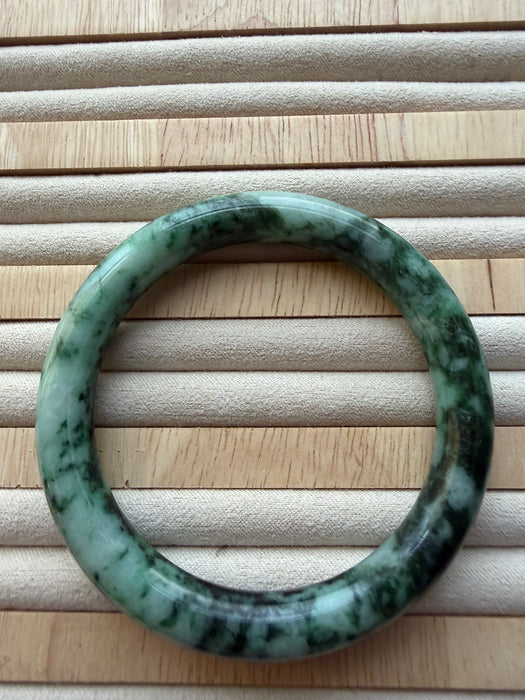 Spicy Green Jadeite Bangle