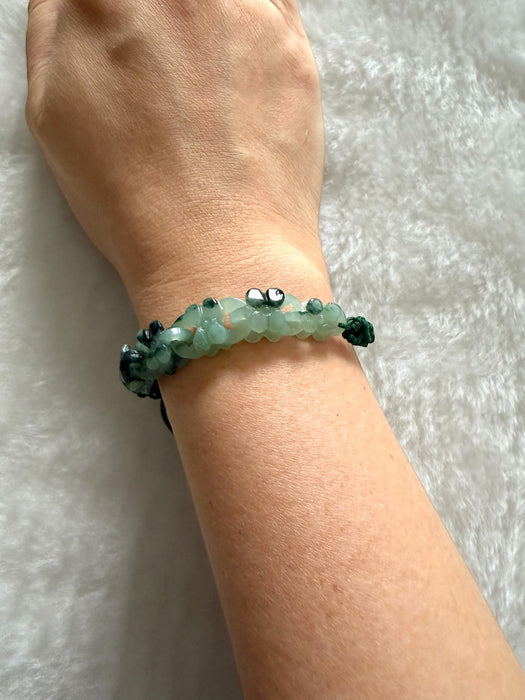 Green Floral Interlocked Shoupai Jadeite Bracelet
