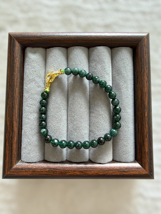 Green Guatemala Jadeite Bead Bracelet