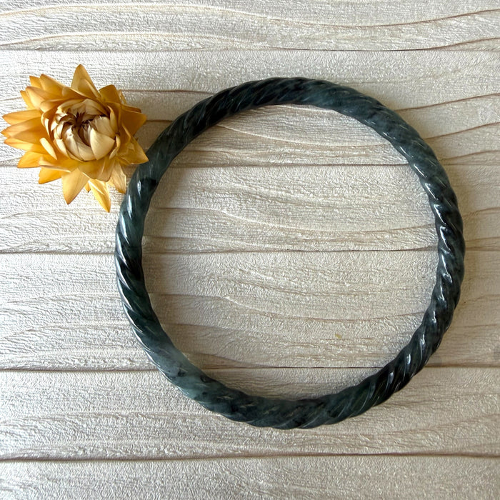 Black Wuji Pleated Jadeite Bangle (62 mm / 66mm)