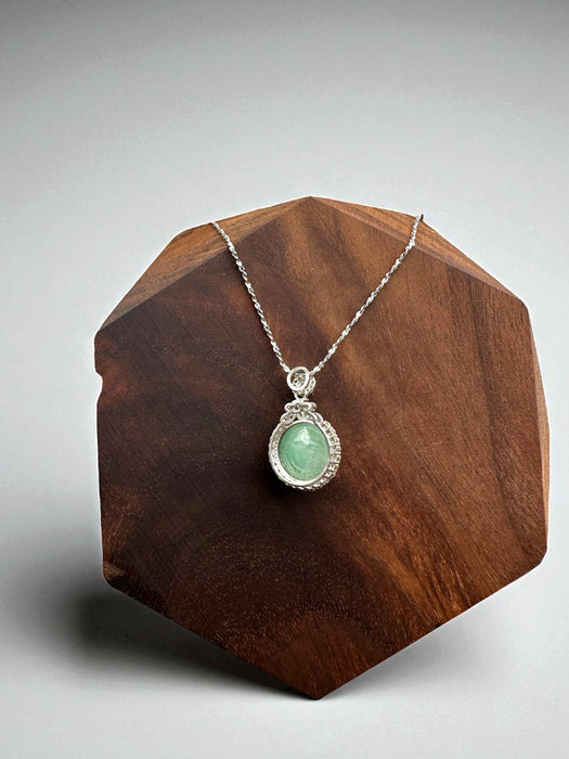 Green Round Jadeite Necklace