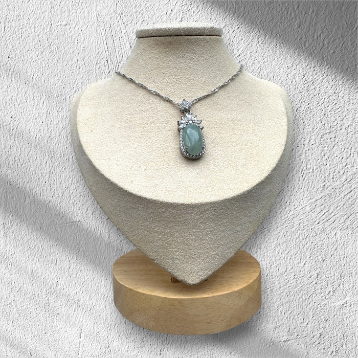 Green Oval Jadeite Necklace