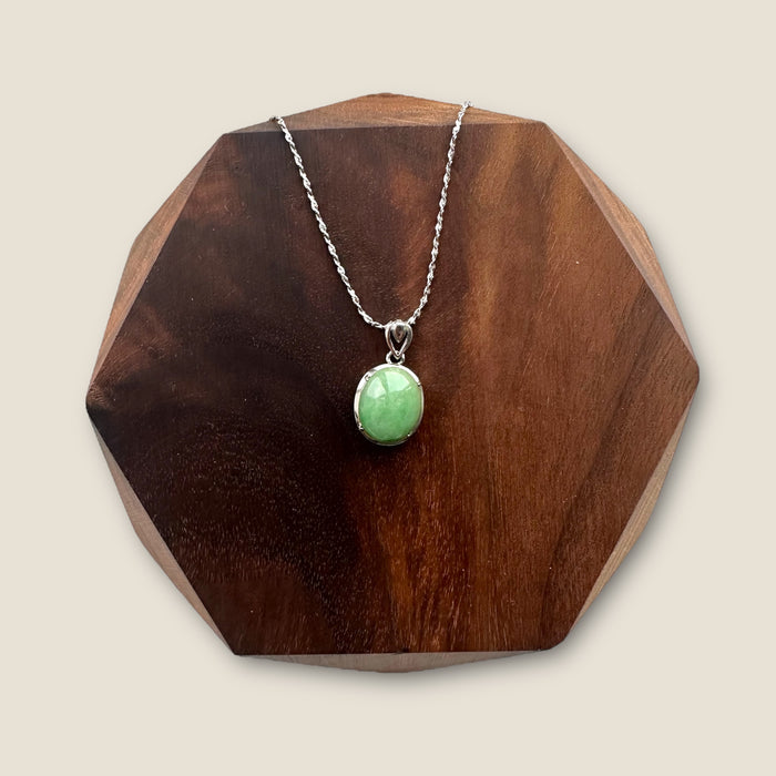Green Oval Jadeite Necklace