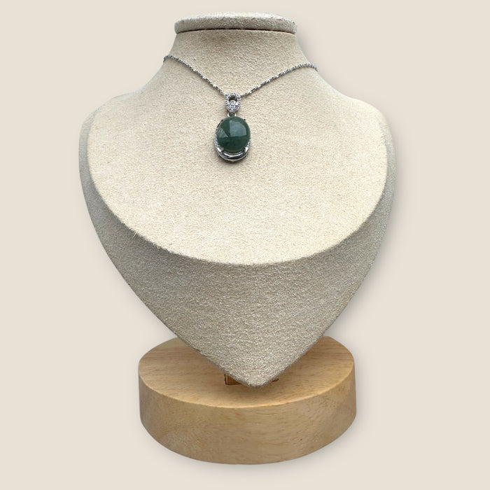 Green Oval Jadeite Necklace