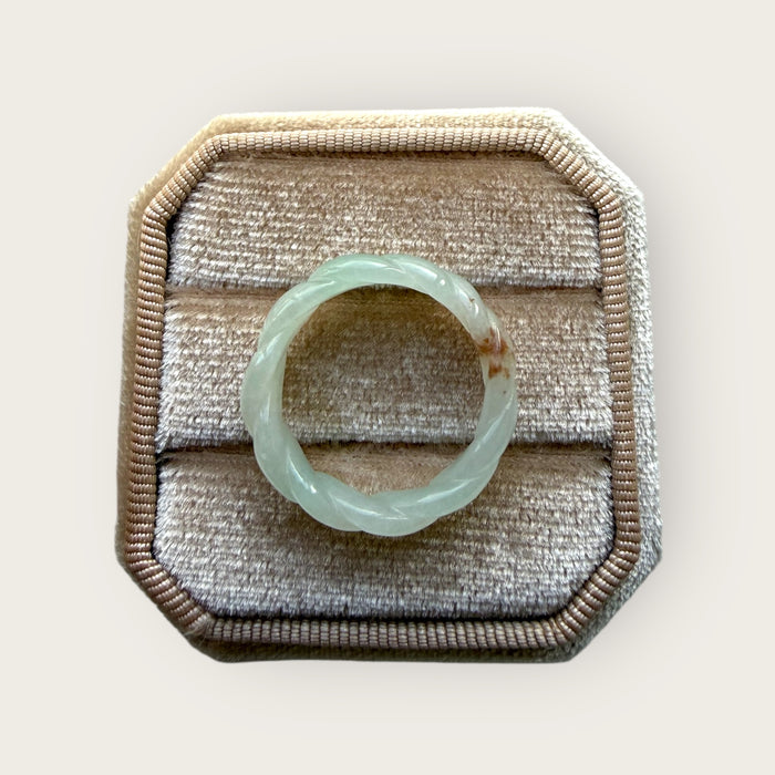 Green Pleated Sajin Jadeite Ring