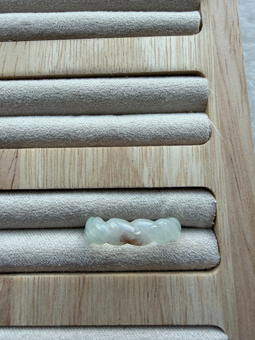 Green Pleated Sajin Jadeite Ring