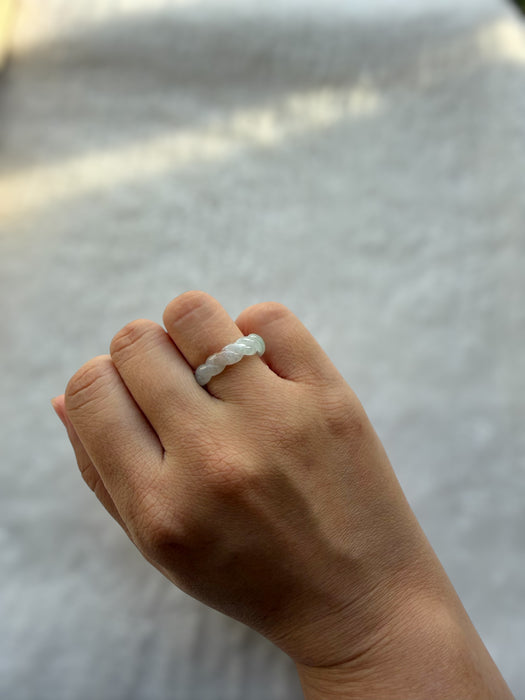 Green Pleated Sajin Jadeite Ring