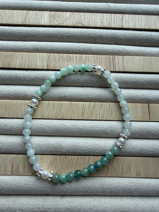 Dainty Jadeite Bead Bracelet