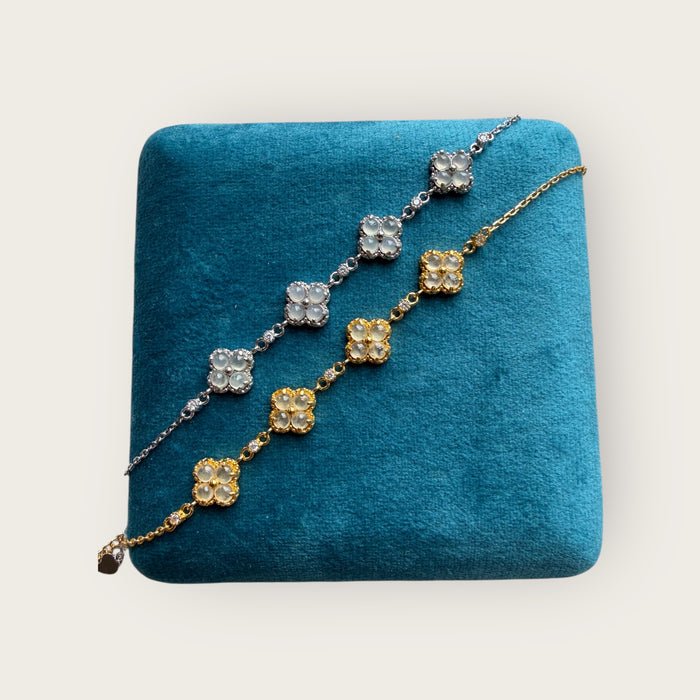 Glowy Clover Jadeite Bracelet