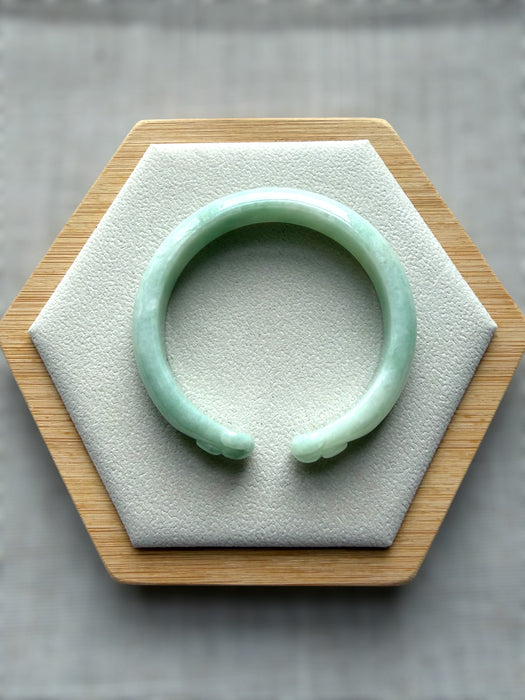Cat Paw Jadeite Bangle