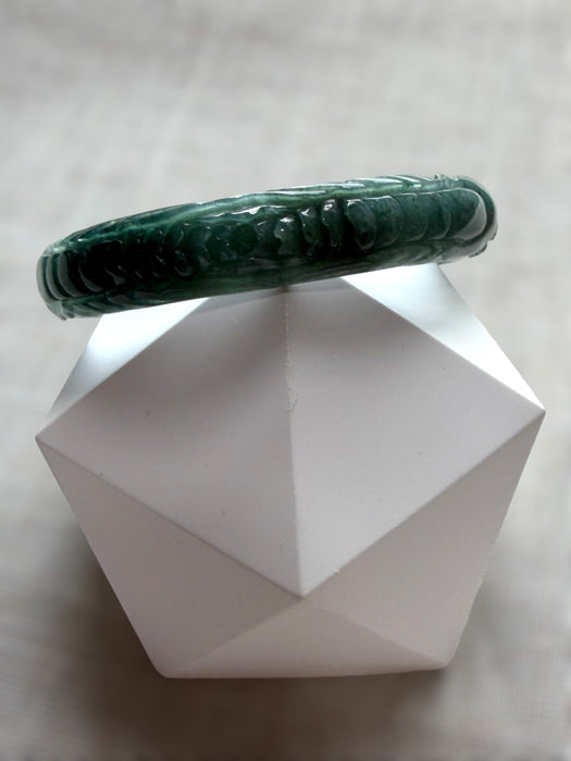 Carved Guatemala Jadeite Bangle
