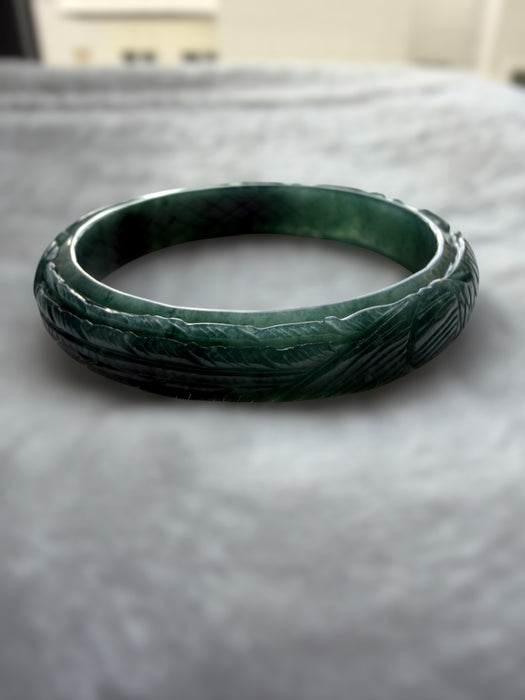 Carved Guatemala Jadeite Bangle