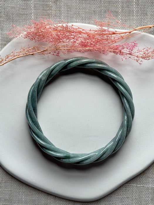 Guatemala Pleated Jadeite Bangle
