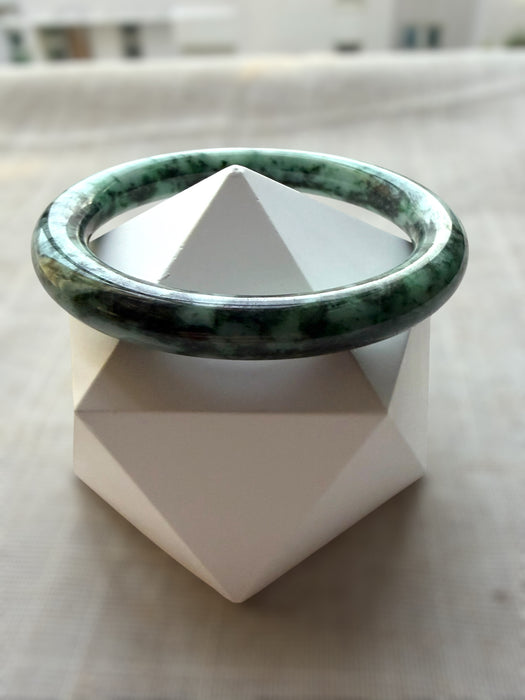 Spicy Green Jadeite Bangle