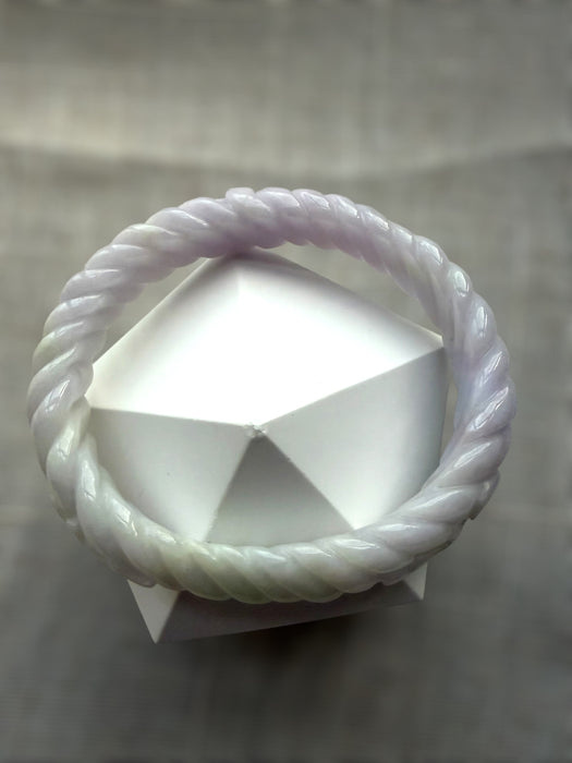 Oval Pleated Jadeite Bangle
