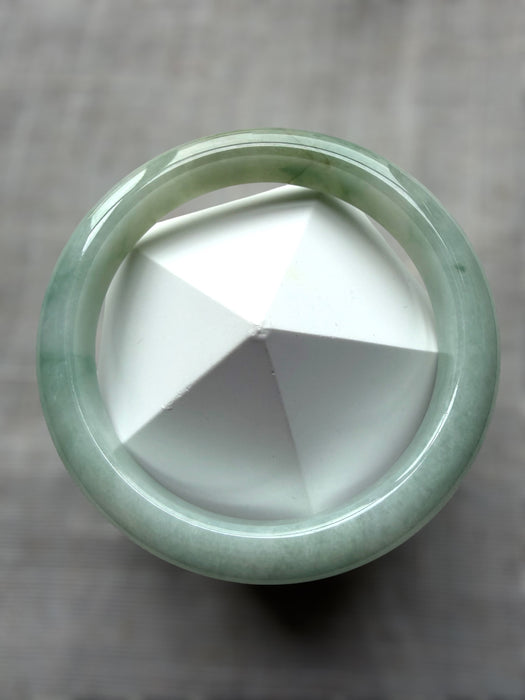 Round Green Jadeite Bangle