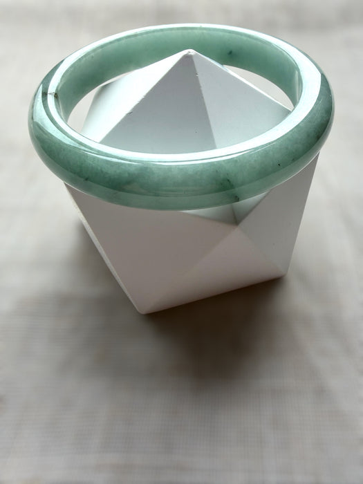 Round Jadeite Bangle