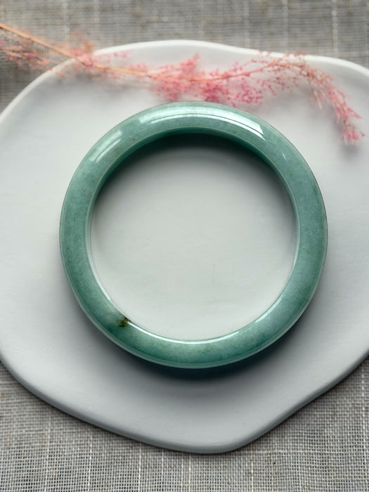 Round Jadeite Bangle